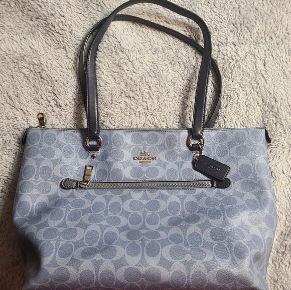 Coach purse and wristlet - Picture 2 of 15